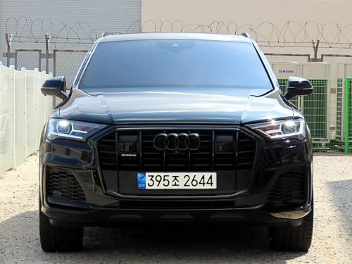 아우디 Q8 55 TFSI 콰트로 프리미엄