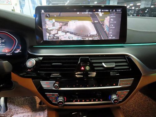 BMW 5시리즈 (G30) 520i M 스포츠 사진 11