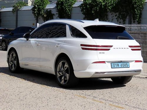 제네시스 일렉트리파이드 GV70 e-AWD 사진 3