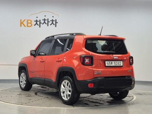 지프 레니게이드 2.0 디젤 론지튜드 AWD 사진 2