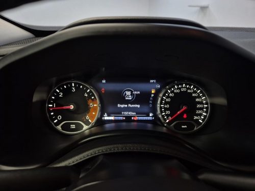 지프 레니게이드 2.0 디젤 론지튜드 AWD 사진 6