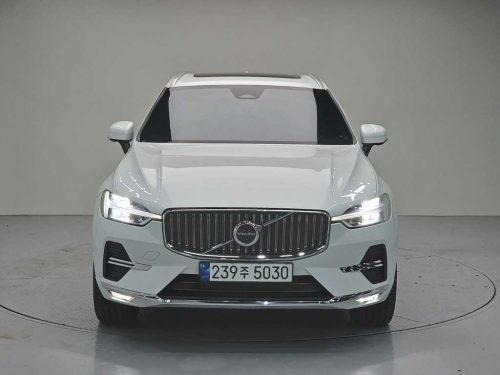 볼보 XC60(2세대) B6 AWD 얼티메이트 브라이트 사진 2