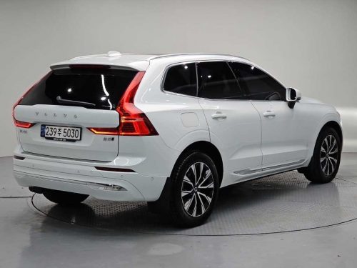 볼보 XC60(2세대) B6 AWD 얼티메이트 브라이트 사진 4