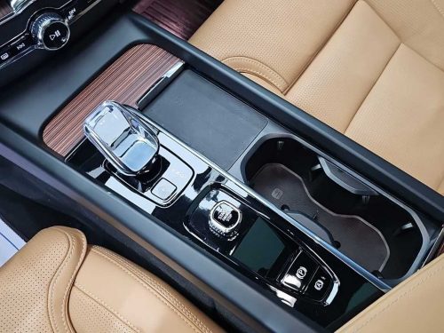 볼보 XC60(2세대) B6 AWD 얼티메이트 브라이트 사진 8