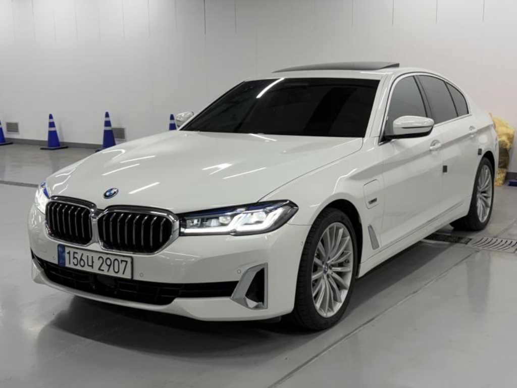 BMW 5시리즈 (G30) 530e 럭셔리 사진 3
