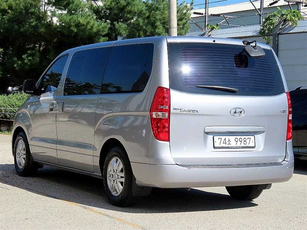 현대 그랜드 스타렉스 12인승 왜건 사진 3