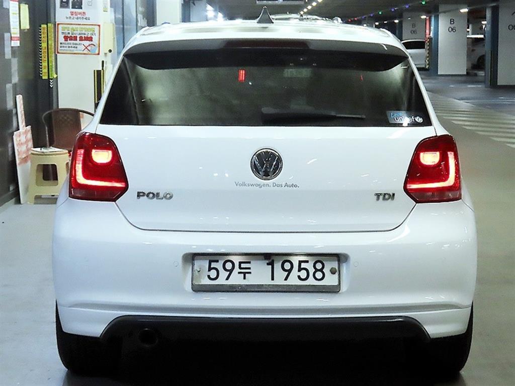 폭스바겐 폴로 1.6 TDI R-LINE 사진 5
