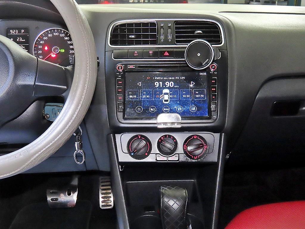 폭스바겐 폴로 1.6 TDI R-LINE 사진 11