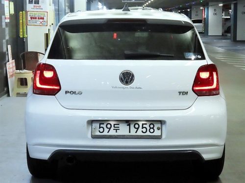 폭스바겐 폴로 1.6 TDI R-LINE 사진 5