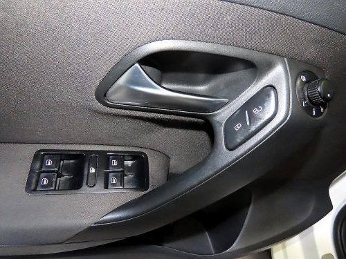 폭스바겐 폴로 1.6 TDI R-LINE 사진 13