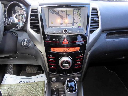 KG모빌리티(쌍용) 티볼리 디젤 2WD 1.6 LX 사진 12