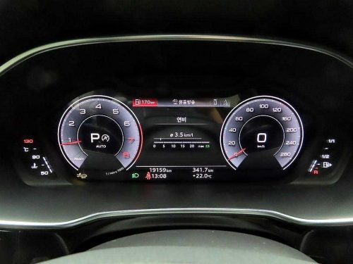 아우디 Q3 (F3) 40 TFSI 콰트로 프리미엄 사진 6