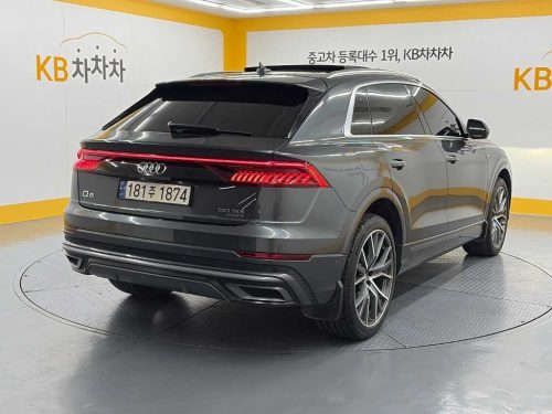 아우디 Q8 50 TDI 콰트로 프리미엄 사진 4