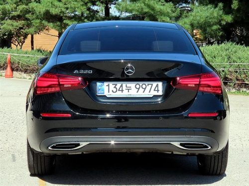 벤츠 A클래스 W177 A220 세단 사진 4
