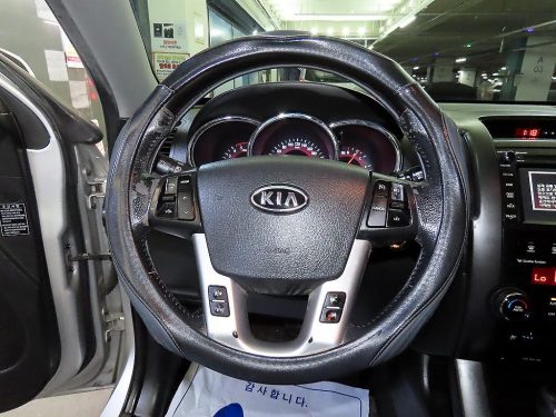 기아 쏘렌토 R 디젤 2WD 2.0 TLX 사진 8