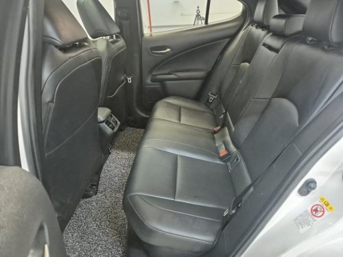 렉서스 UX 250h 2.0 2WD 사진 8