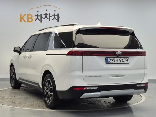 기아 카니발 4세대 디젤 9인승 노블레스 사진 2