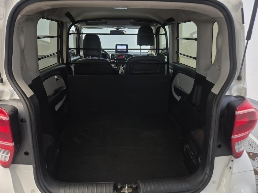 Vehiclephoto 16