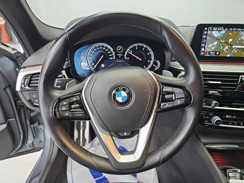 BMW 5시리즈 (G30) 520d xDrive M 스포츠 사진 9