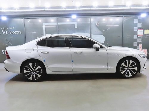 볼보 S60(3세대) B5 얼티메이트 브라이트 사진 3