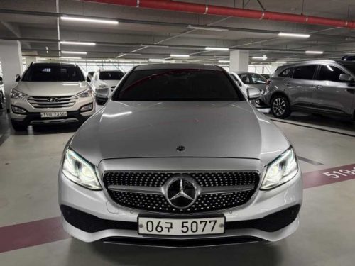 벤츠 E-클래스 W213 E220d 4MATIC 아방가르드