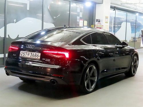 아우디 A5 (F5) 45 TFSI 콰트로 프리미엄 스포트백 사진 4