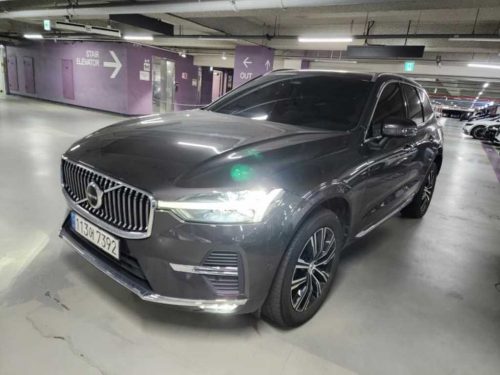볼보 XC60(2세대) B5 AWD 인스크립션 사진 2
