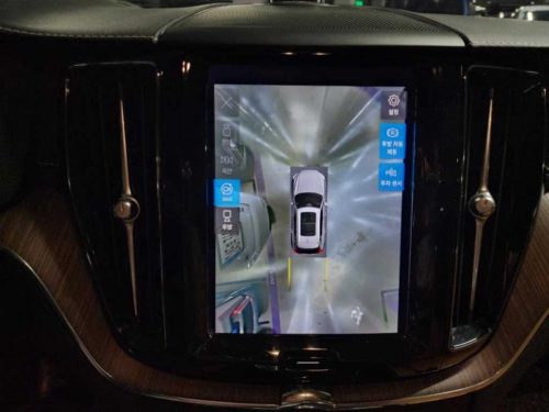 볼보 XC60(2세대) B5 AWD 인스크립션 사진 9