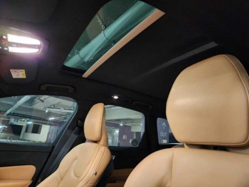 볼보 XC60(2세대) B5 AWD 인스크립션 사진 17