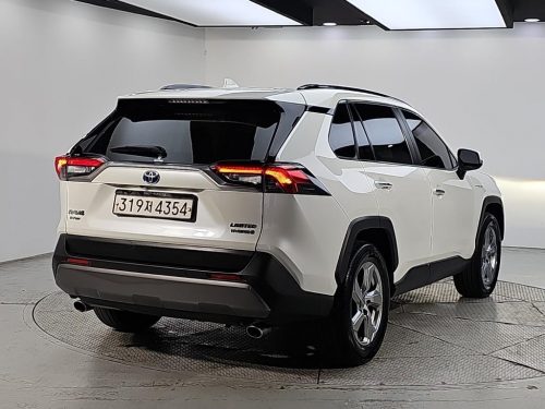 토요타 RAV4(5세대) 2.5 4WD 하이브리드 사진 4