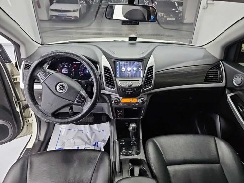 KG모빌리티(쌍용) 뉴코란도C 2WD 2.0 CVT 사진 모두보기