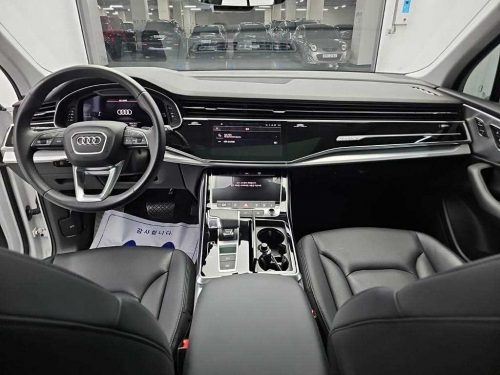 아우디 Q7 (4M) 45 TDI 콰트로 사진 모두보기
