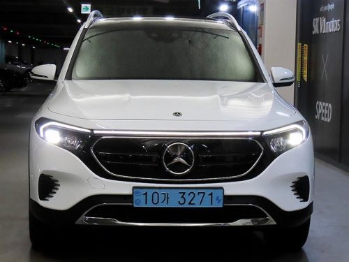 벤츠 EQB (X243) EQB 300 4MATIC AMG 라인 사진 2