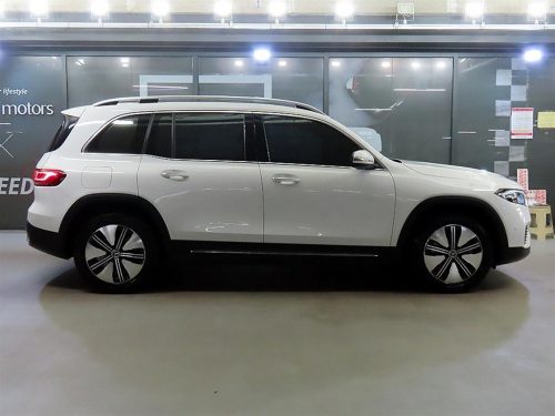 벤츠 EQB (X243) EQB 300 4MATIC AMG 라인 사진 3