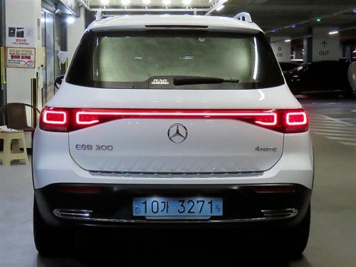 벤츠 EQB (X243) EQB 300 4MATIC AMG 라인 사진 5