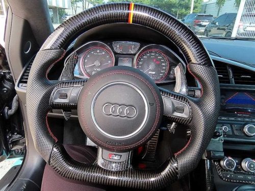 아우디 R8 5.2 V10 쿠페 사진 모두보기