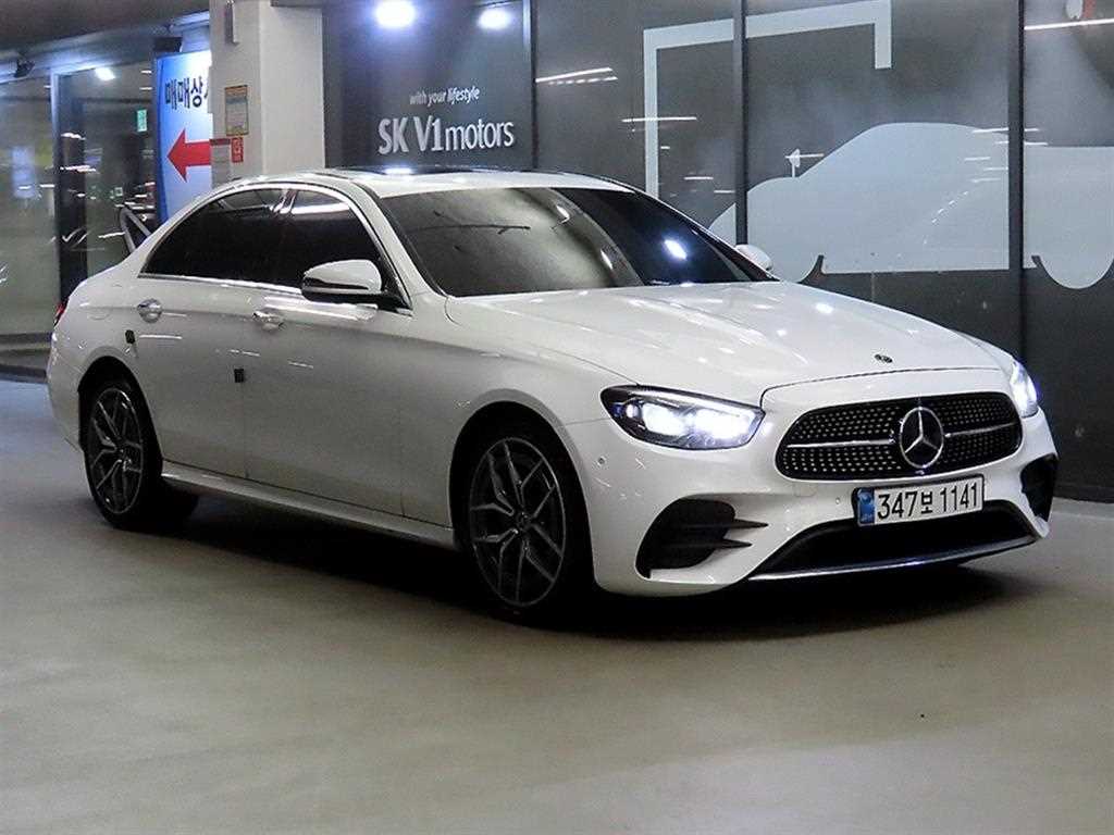 벤츠 E-클래스 W213 E220d 4MATIC AMG라인 사진 1