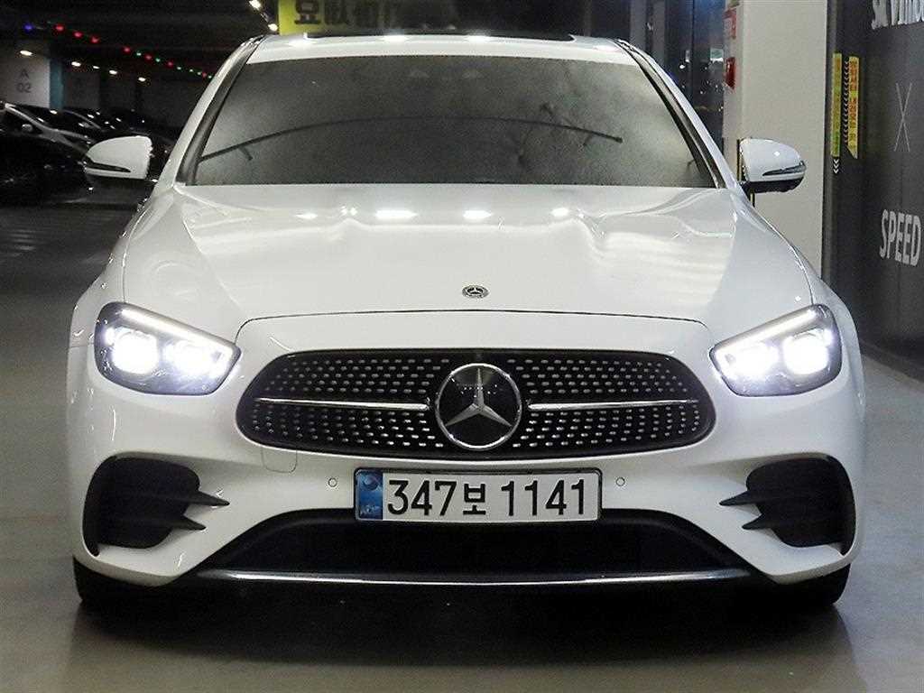 벤츠 E-클래스 W213 E220d 4MATIC AMG라인 사진 2