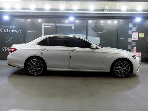 벤츠 E-클래스 W213 E220d 4MATIC AMG라인 사진 3