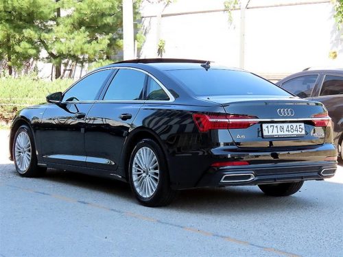 아우디 A6 (C8) 45 TFSI 콰트로 프리미엄 사진 3