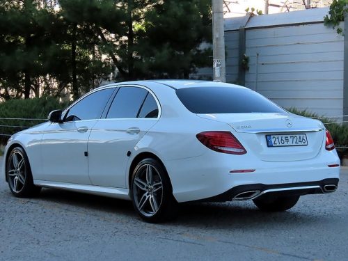 벤츠 E-클래스 W213 E300 AMG LINE 사진 3