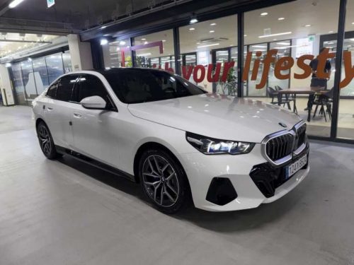 BMW 5시리즈 (G60) 520i 사진 2