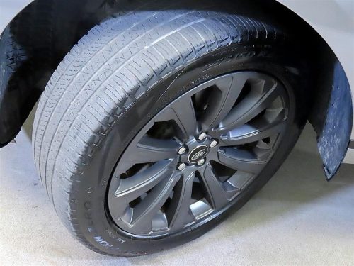 랜드로버 레인지로버 벨라 3.0 D300 R-다이나믹 SE 사진 20