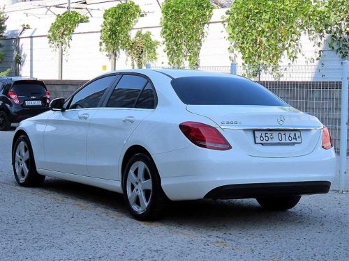 벤츠 C클래스 W205 C200 d 사진 3