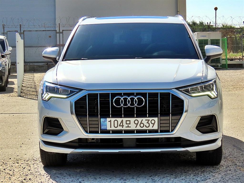 아우디 Q3 (F3) 35 TDI 사진 1