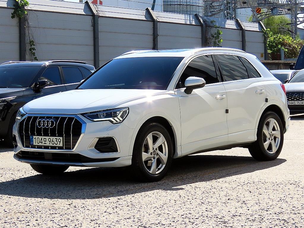 아우디 Q3 (F3) 35 TDI 사진 2