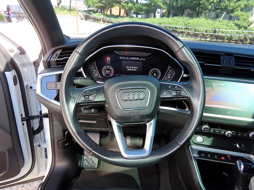 아우디 Q3 (F3) 35 TDI 사진 8