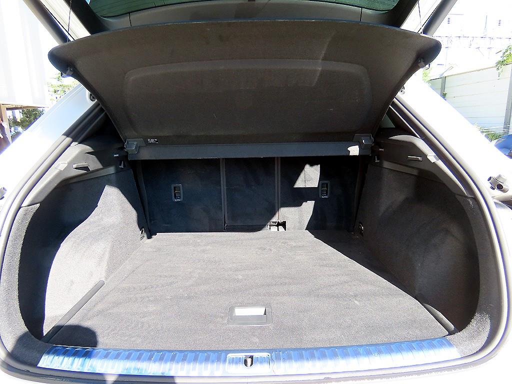 아우디 Q3 (F3) 35 TDI 사진 17