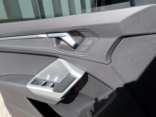 아우디 Q3 (F3) 35 TDI 스포트백 사진 11