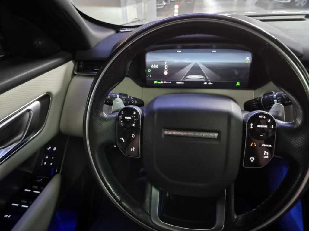 랜드로버 레인지로버 벨라 2.0 D240 R-다이나믹 SE 사진 6